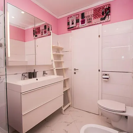 Gaya In Porec,istrien By Istrabook *