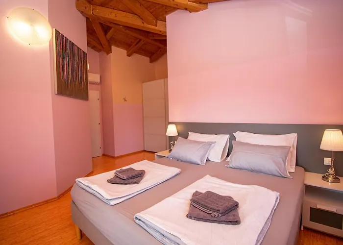 Gaya In Porec,istrien By Istrabook * Πόρετς