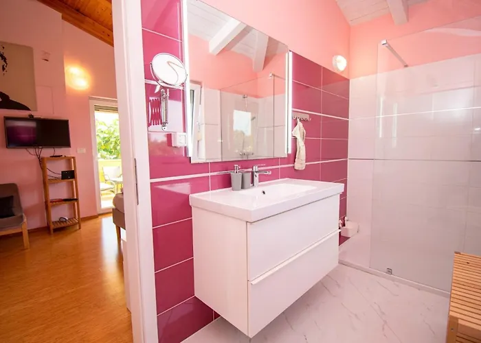 Gaya In Porec,istrien By Istrabook * Πόρετς