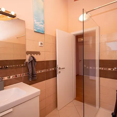 Gaya In Porec,istrien By Istrabook * Porec