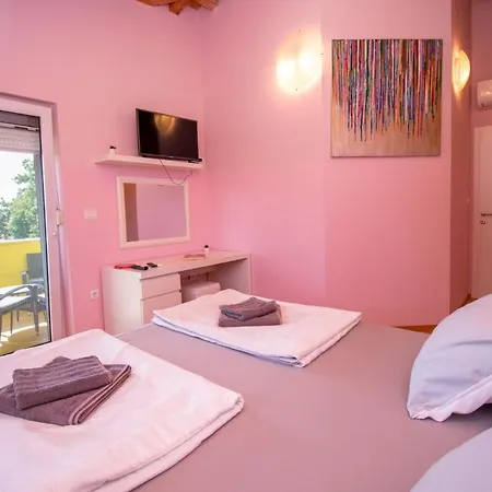 Gaya In Porec,istrien By Istrabook Villa