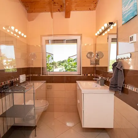 Gaya In Porec,istrien By Istrabook *