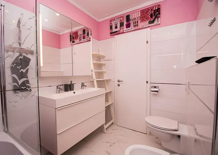 Gaya In Porec,istrien By Istrabook *