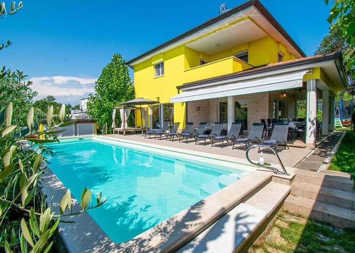 Villa Gaya In Porec,istrien By Istrabook Poreč