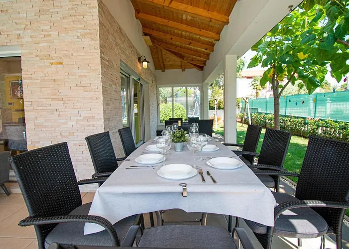 Villa Gaya In Porec,istrien By Istrabook