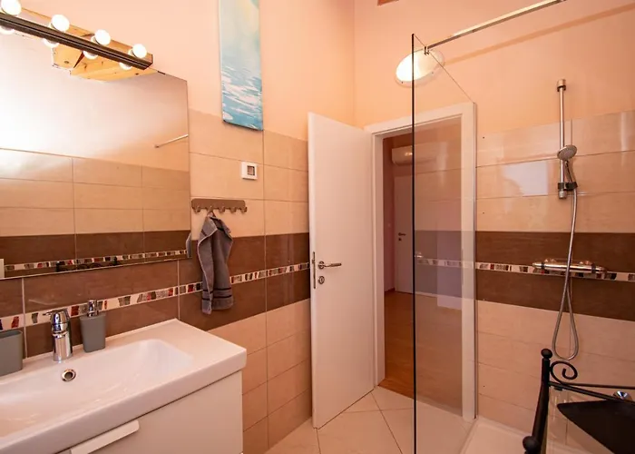 Gaya In Porec,istrien By Istrabook * بوريتش