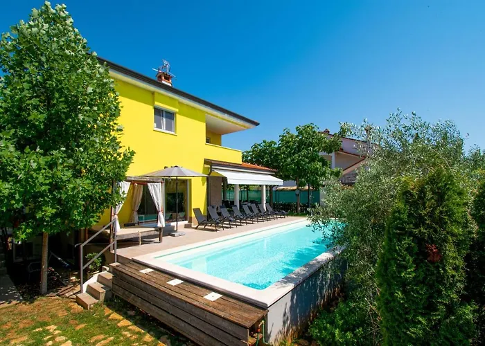 Villa Gaya In Porec,istrien By Istrabook Poreč