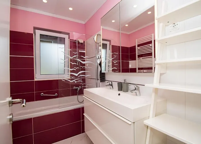 Gaya In Porec,istrien By Istrabook Villa *