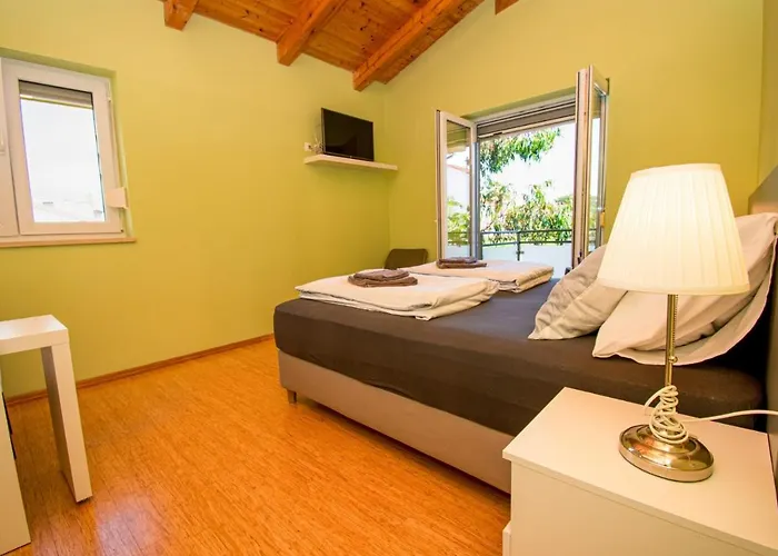 Gaya In Porec,istrien By Istrabook