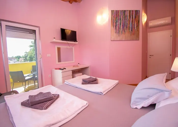 Gaya In Porec,istrien By Istrabook فيلة